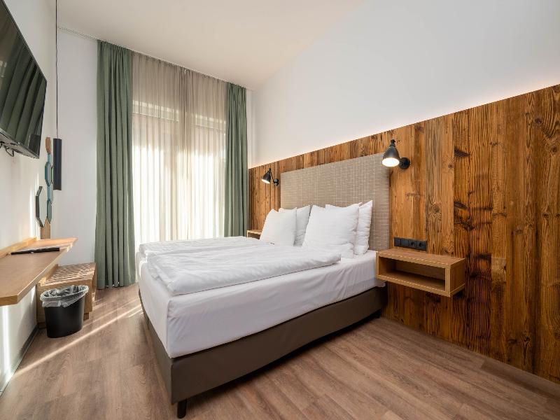 Elements Resort Zell am See image