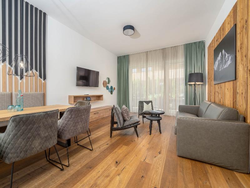 Elements Resort Zell am See image