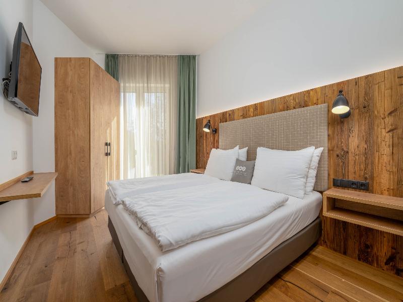 Elements Resort Zell am See image