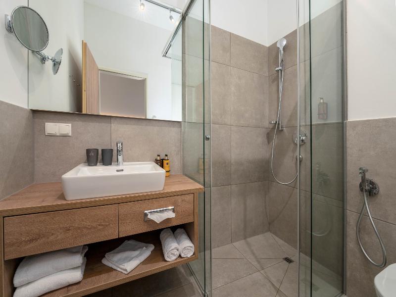 Elements Resort Zell am See image