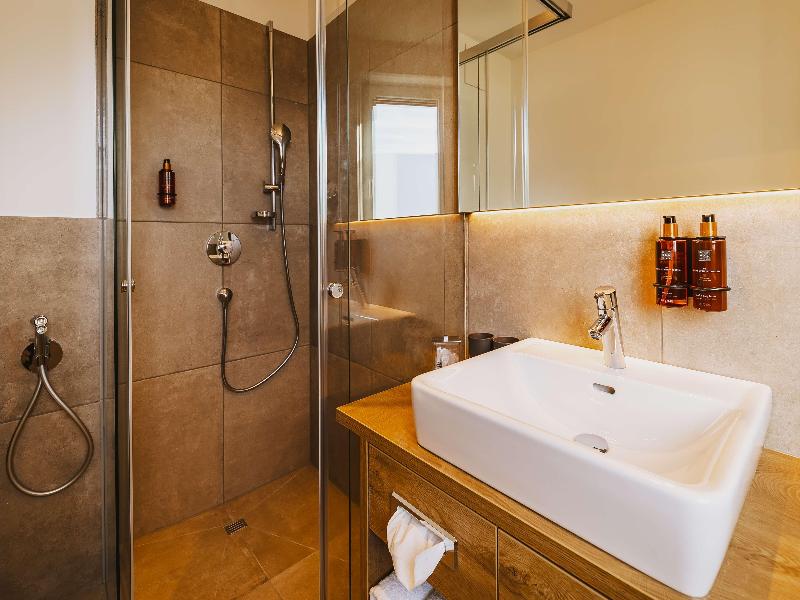 Elements Resort Zell am See image