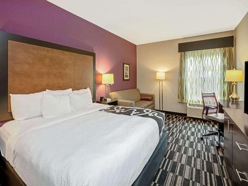 La Quinta Inn & Suites Tumwater - Olympia image