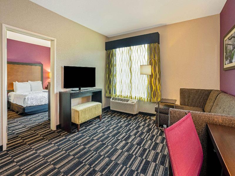 La Quinta Inn & Suites Tumwater - Olympia image