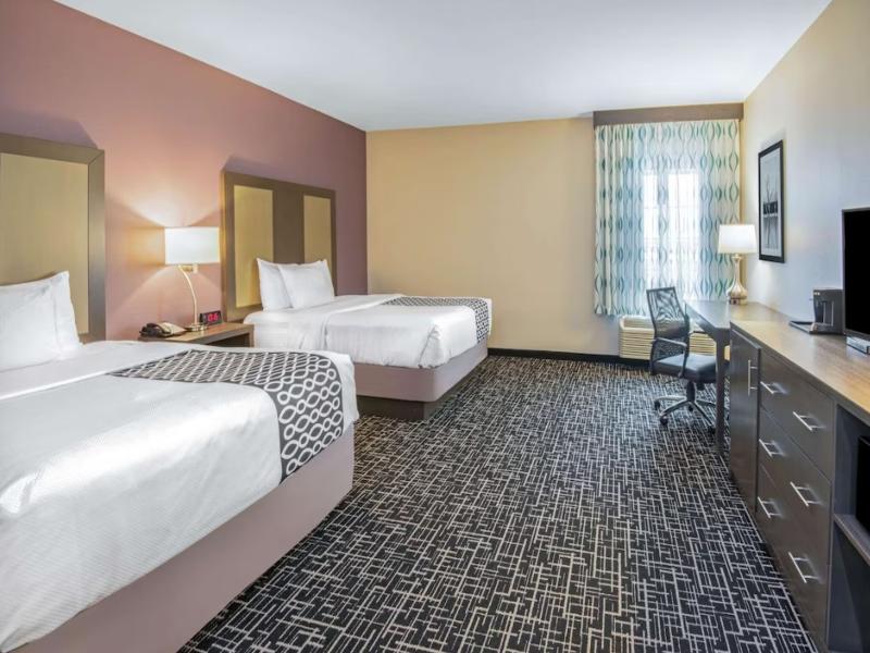 La Quinta Inn & Suites By Wyndham Weatherford Ok image