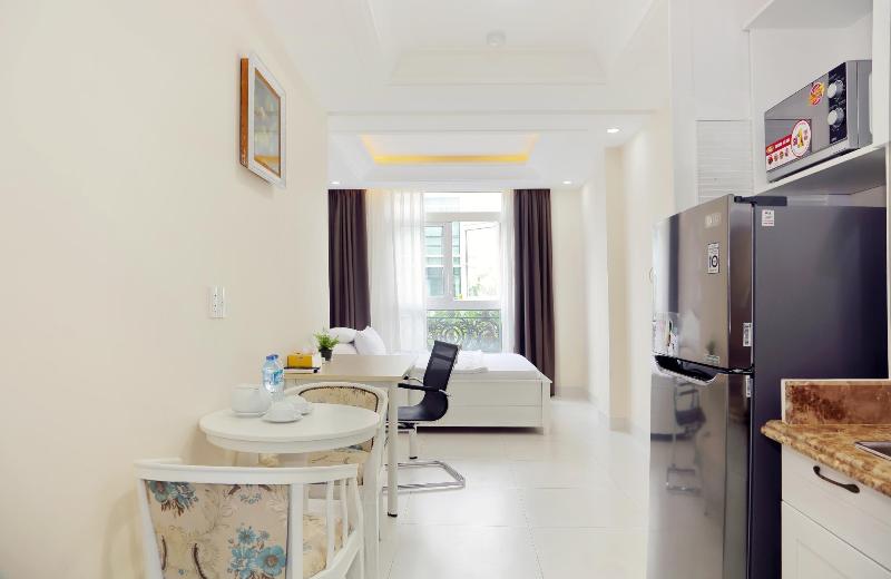 Sunshine Hotel & Apartment — main photo