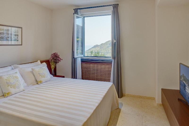 Il Leccio Luxury Resort image