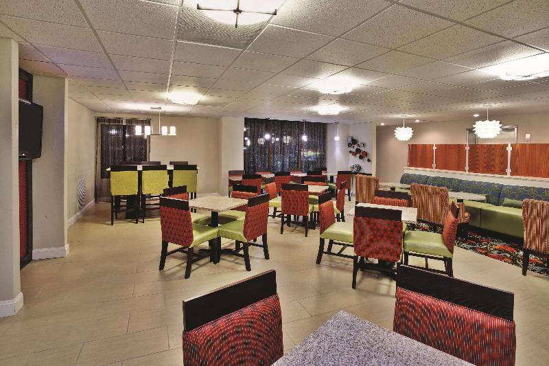 Hotel La Quinta Inn & Suites Elkview - Charleston NE