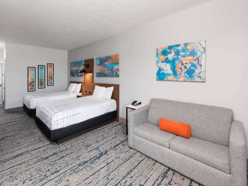 La Quinta Inn & Suites By Wyndham Rockport -Fulton image