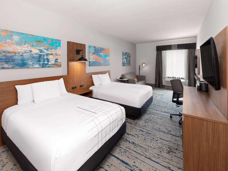 La Quinta Inn & Suites By Wyndham Rockport -Fulton image