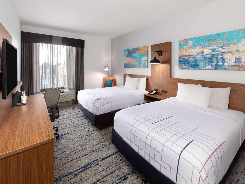 La Quinta Inn & Suites By Wyndham Rockport -Fulton image