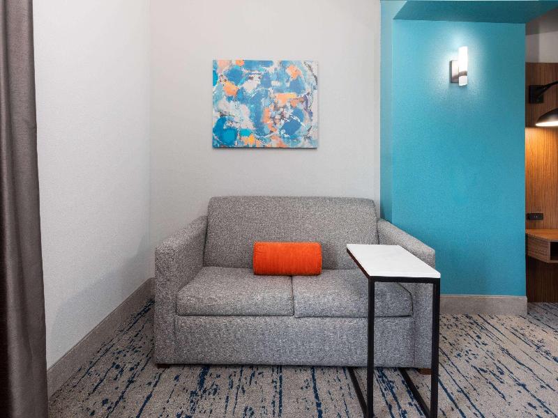 La Quinta Inn & Suites By Wyndham Rockport -Fulton image