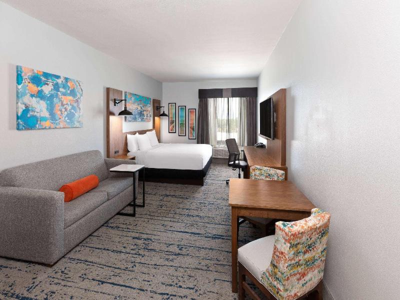 La Quinta Inn & Suites By Wyndham Rockport -Fulton image