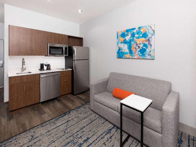 La Quinta Inn & Suites By Wyndham Rockport -Fulton image 2