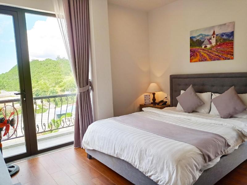 Amia Hotel