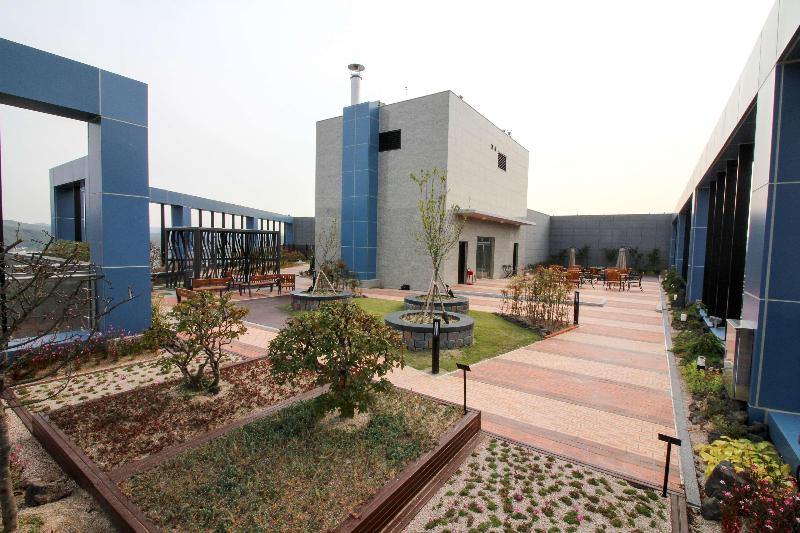 Golden Tulip Ever Yongin Hotel image