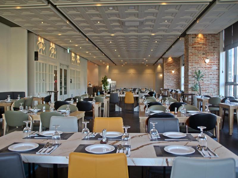 Golden Tulip Ever Yongin Hotel image