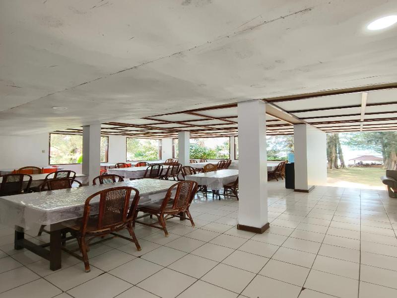 Pandu Lakeside Hotel Tuktuk image