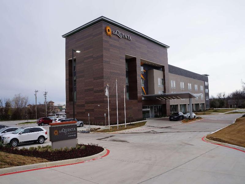 La Quinta by Wyndham Dallas Lewisville image