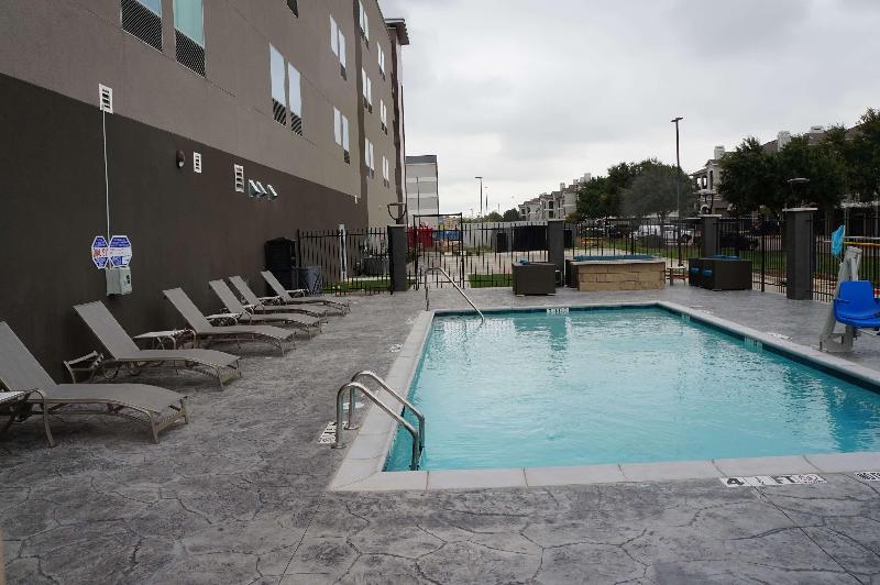 Hotel La Quinta Inn & Suites DFW West-Glade-Parks