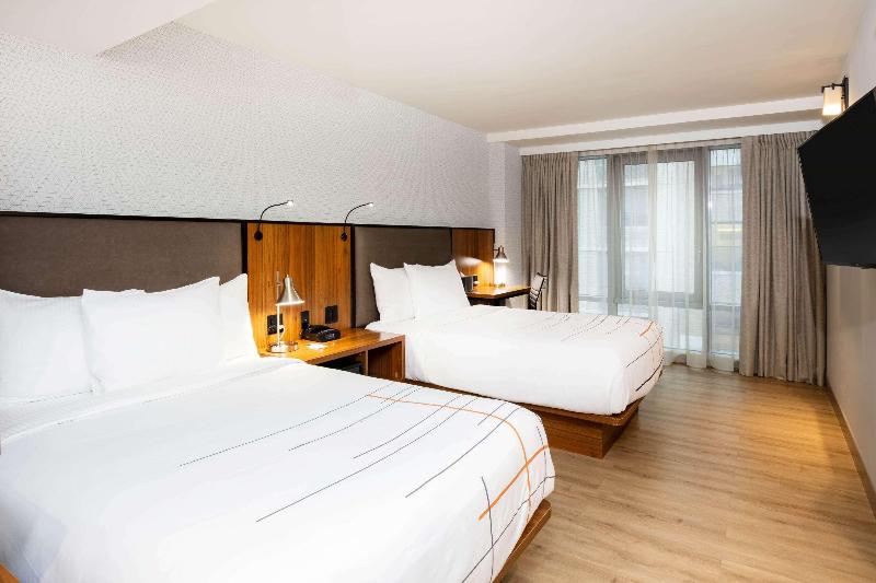 La Quinta Inn and Suites Times Square South image
