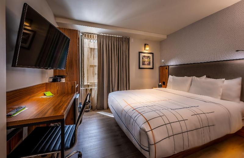 La Quinta Inn and Suites Times Square South image
