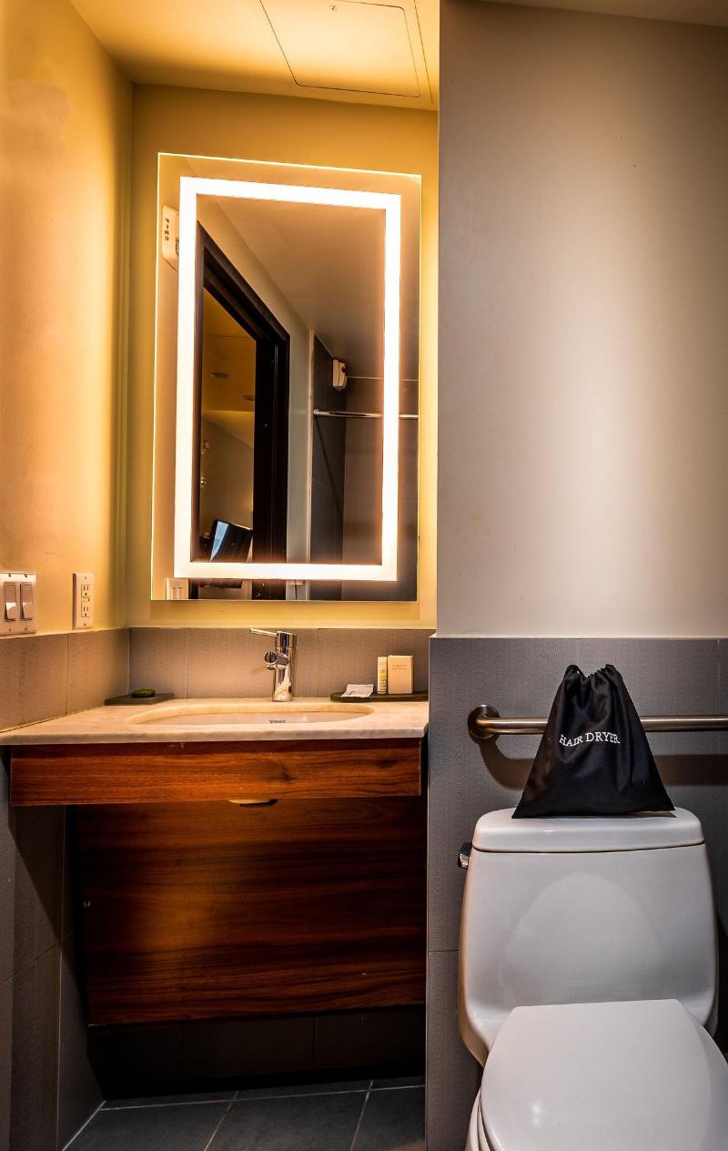 La Quinta Inn and Suites Times Square South image