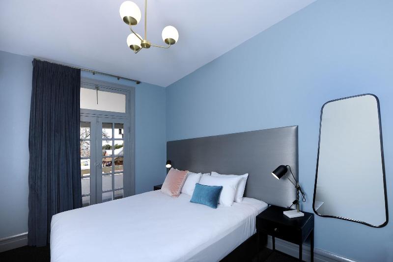 The Stirling Arms Hotel - Image 4