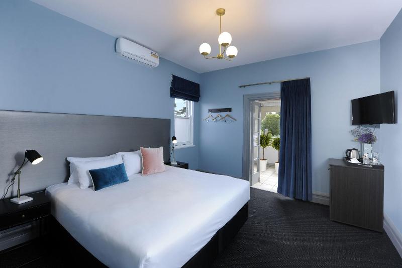 The Stirling Arms Hotel - Image 7