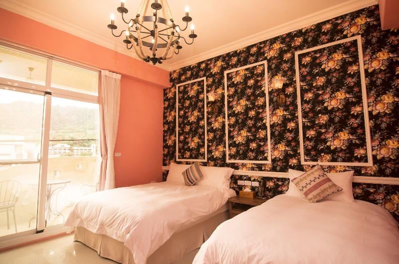 Sun Giraffe Taitung Bnb image