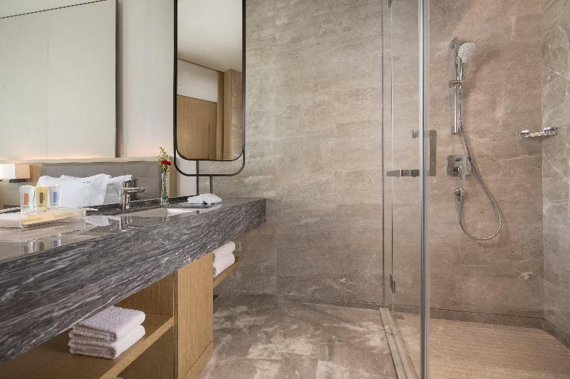 Holiday Inn Zhengzhou Riverside 5