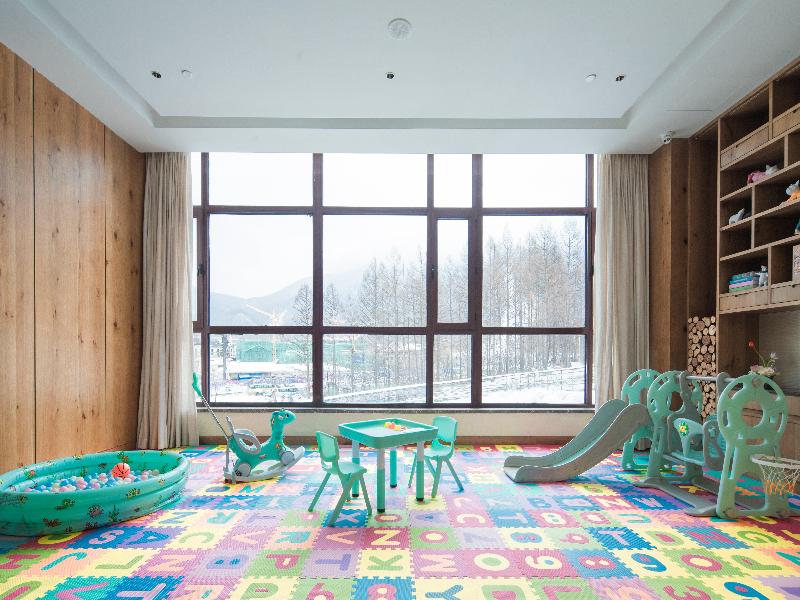 Holiday Inn Jilin Beidahu image