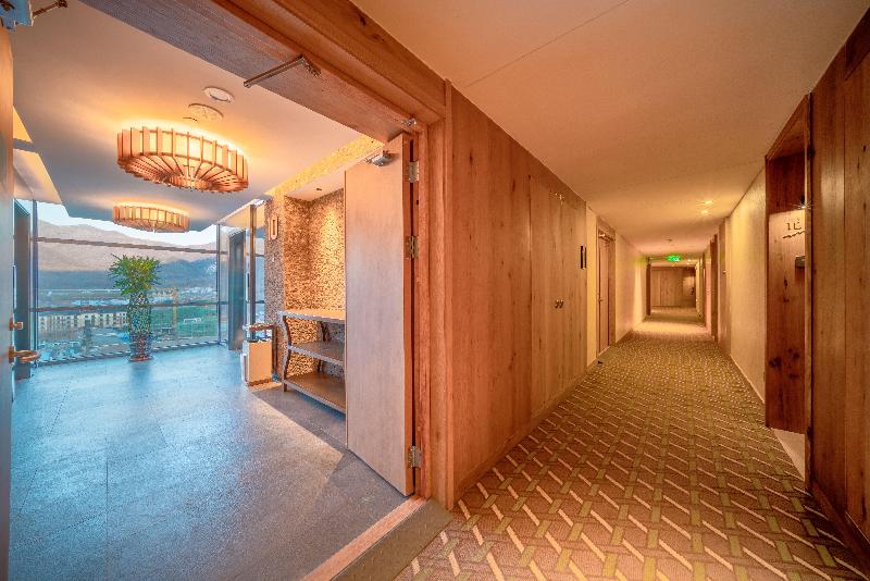 Holiday Inn Jilin Beidahu image