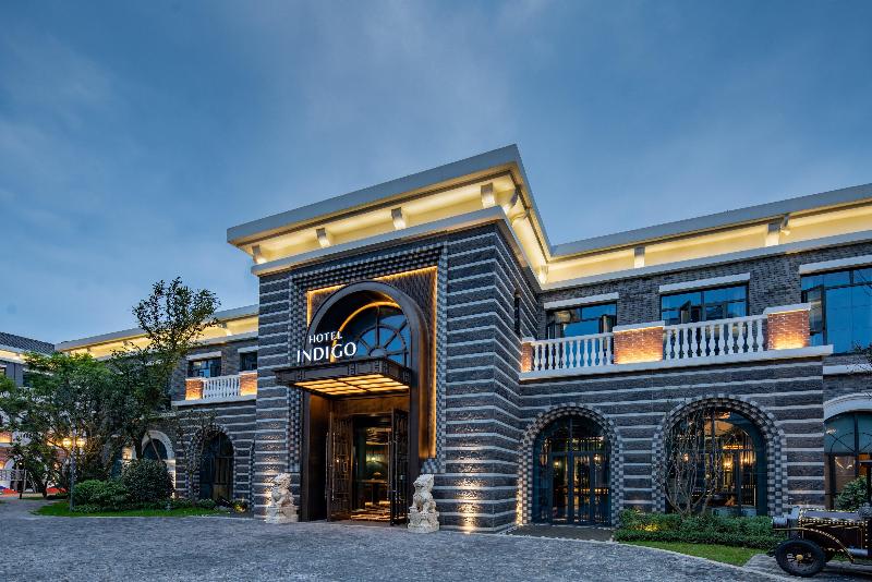 Hotel Indigo Heilong Lake image