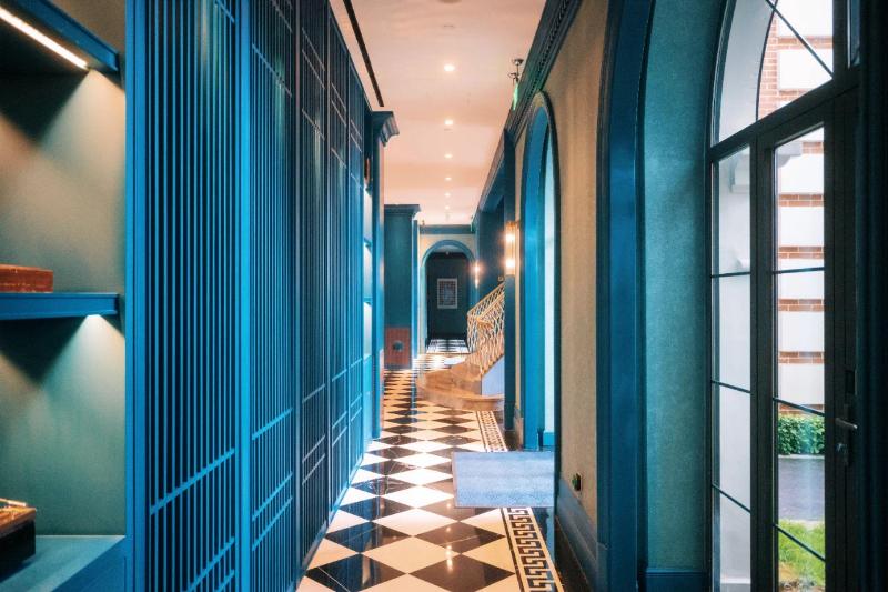 Hotel Indigo Heilong Lake image