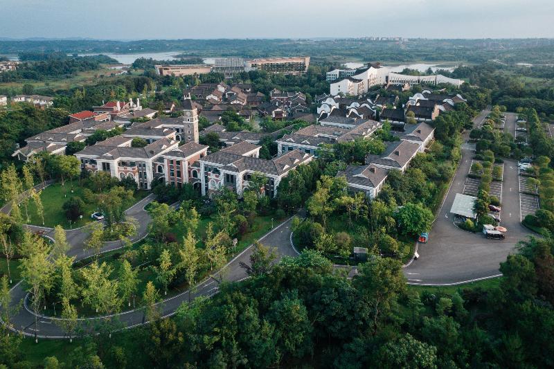 Hotel Indigo Heilong Lake image