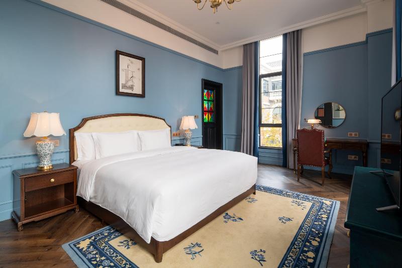 Hotel Indigo Heilong Lake image