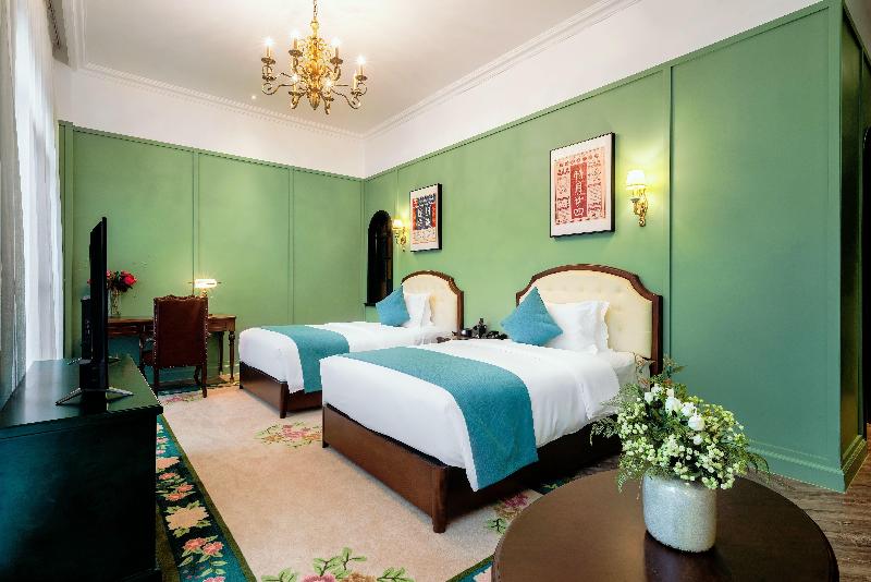 Hotel Indigo Heilong Lake image