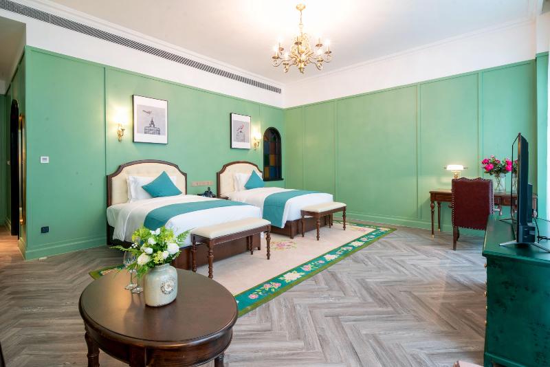 Hotel Indigo Heilong Lake image
