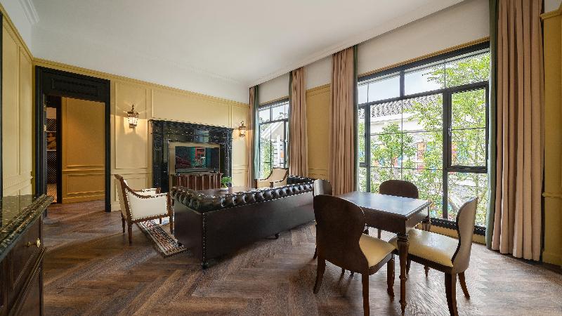 Hotel Indigo Heilong Lake image