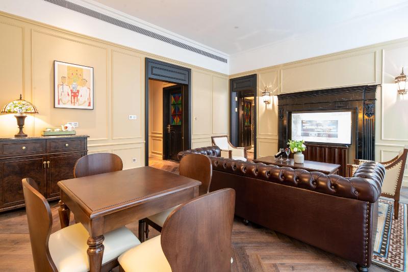 Hotel Indigo Heilong Lake image