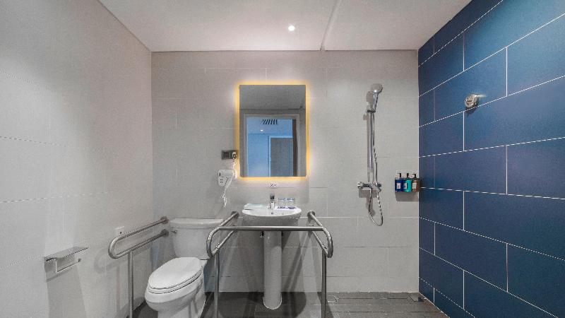 Holiday Inn Express Liyang Huafu image