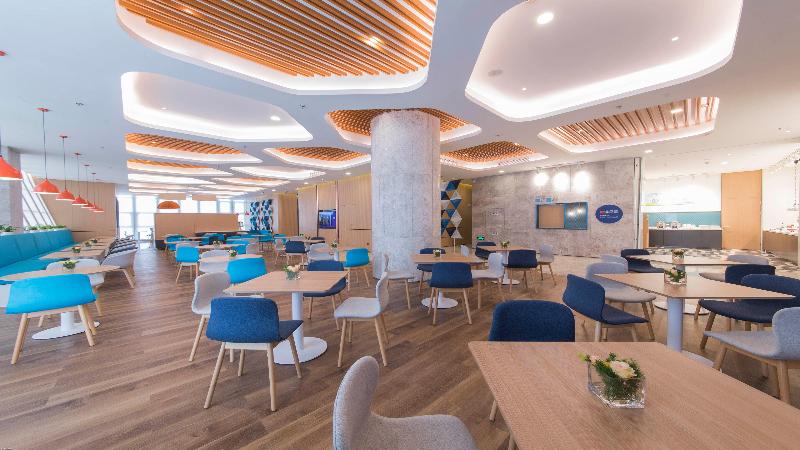 Holiday Inn Express Liyang Huafu image