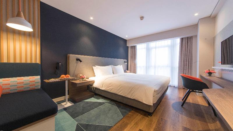 Holiday Inn Express Liyang Huafu image