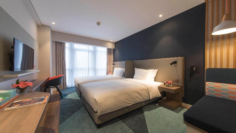 Holiday Inn Express Liyang Huafu image