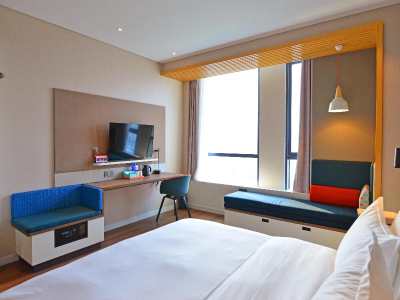 Holiday Inn Express Hangzhou Binjiang image