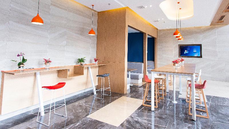 Holiday Inn Express Shangqiu Ancient Town image