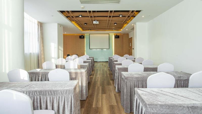 Holiday Inn Express Shangqiu Ancient Town image
