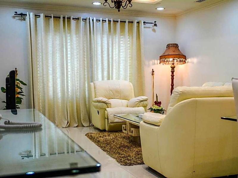 Kiev Tower Luxury Apartments image