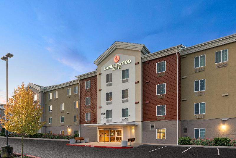 Candlewood Suites Sumner Puyallup Area image