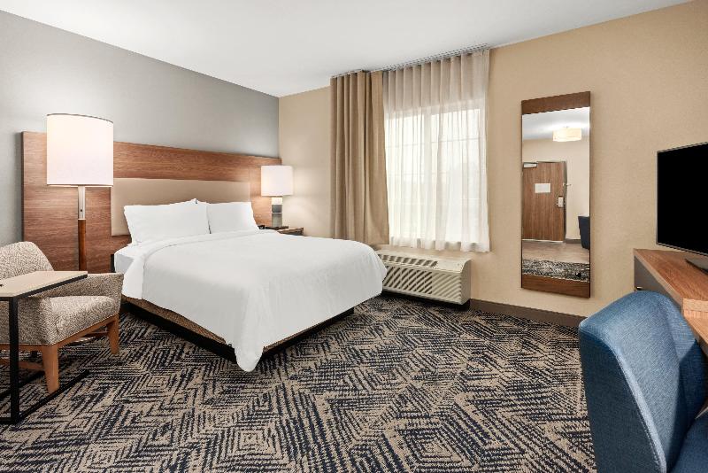 Candlewood Suites Sumner Puyallup Area image